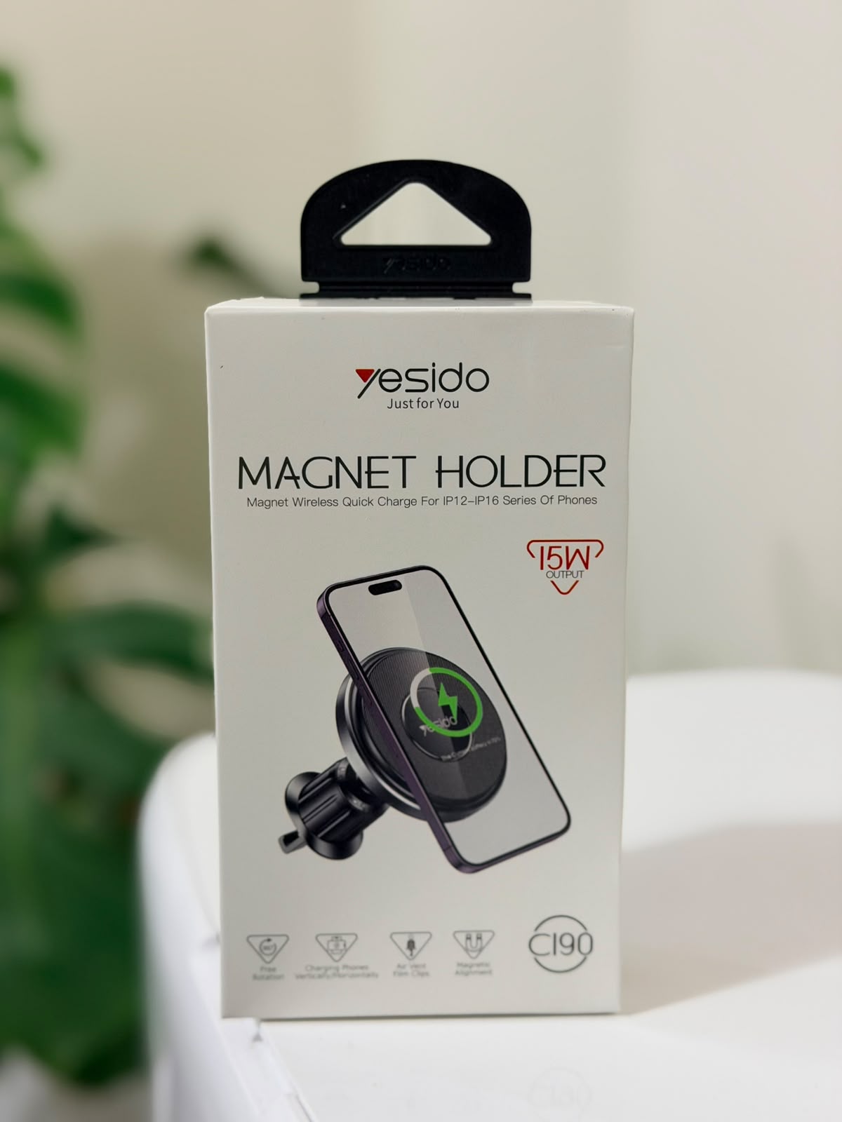 Yesido-Magnet-wireless-charger-for-car